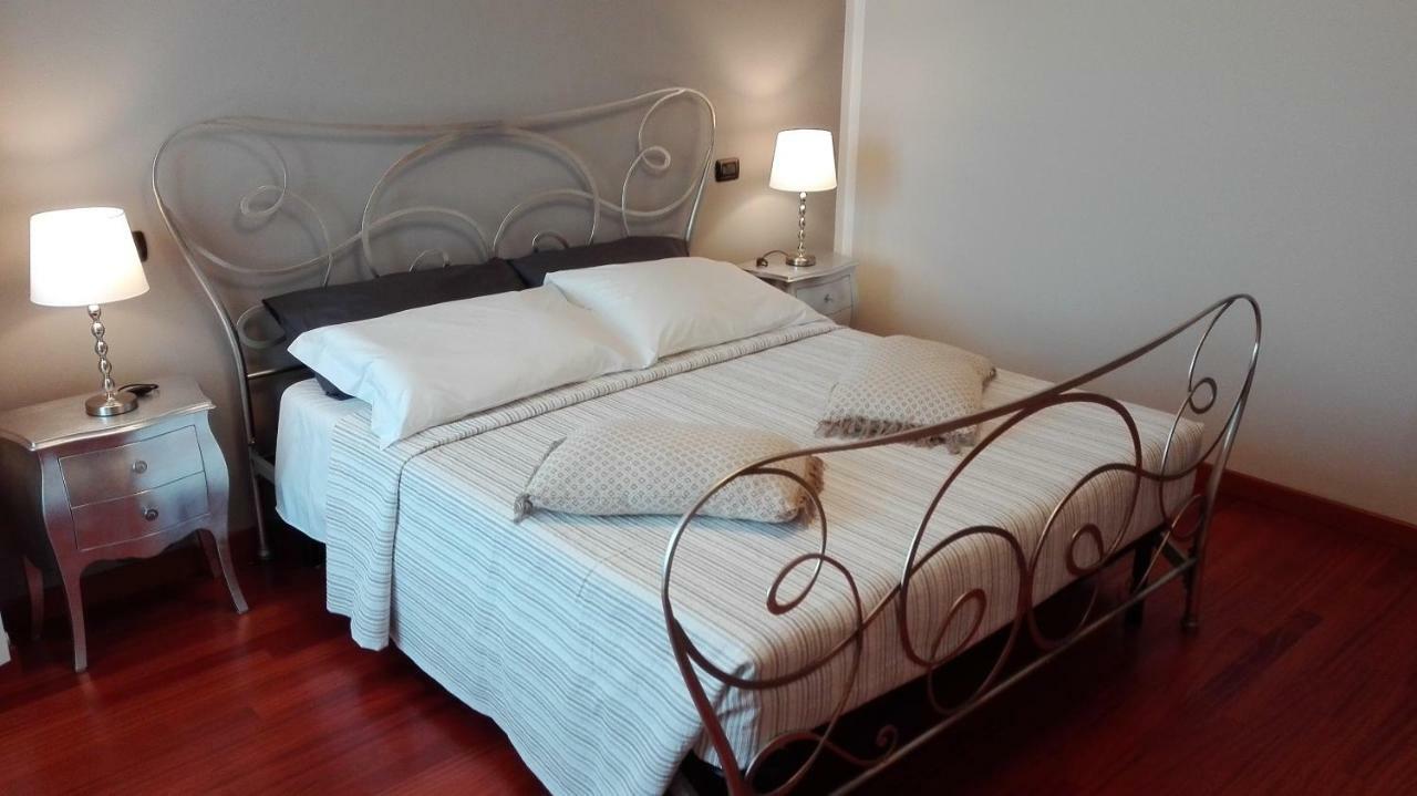 Camera Con Vista Este Apartment ภายนอก รูปภาพ